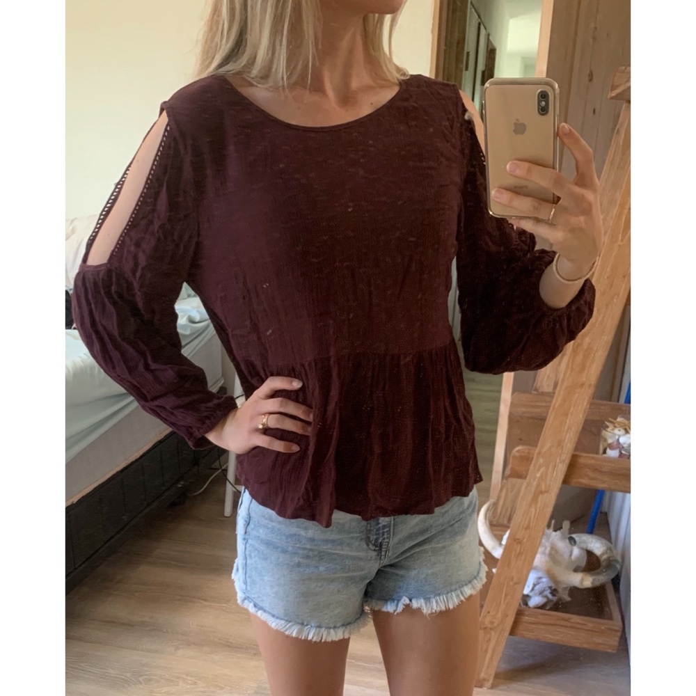 O’Neill women’s small maroon cutout long sleeve blouse